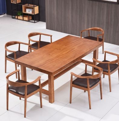 Color personalizado Silla de comedor de madera sólida nórdica moderna Silla de cuero de marco de madera de madera Silla de madera Muebles de sala de estar