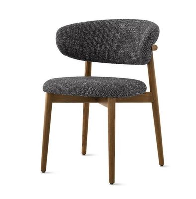 Silla de comedor de madera sólida moderna nórdica tapizada con acabado de nitrolacquer y sillas de restaurante de madera
