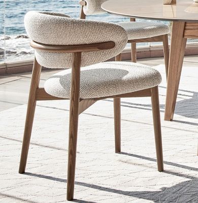 Silla de comedor de madera sólida moderna nórdica tapizada con acabado de nitrolacquer y sillas de restaurante de madera