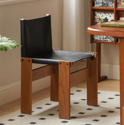 Silla de comedor de madera para el salón Muebles de la sala de estar en el paquete de correo