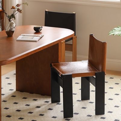 Silla de comedor de madera para el salón Muebles de la sala de estar en el paquete de correo