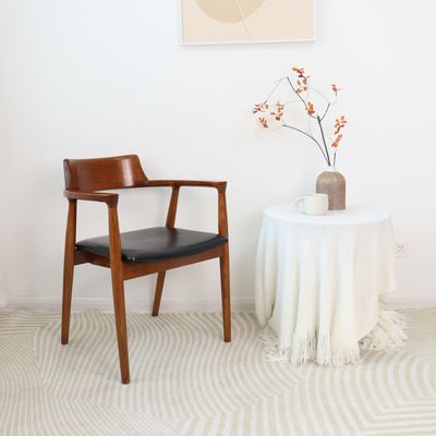 Restaurante Muebles de hotel Silla de comedor de madera maciza con asiento tapizado y estilo moderno nórdico
