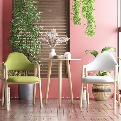 Cuero de PU / cubierta de tela silla de comedor de madera para hoteles Muebles de sala de estar de café en diseño moderno