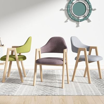 Cuero de PU / cubierta de tela silla de comedor de madera para hoteles Muebles de sala de estar de café en diseño moderno