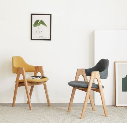 Diseño moderno Marco de madera Muebles para el hogar nórdico Cocina Silla de comedor tapizada Tejido para hotel Restaurante