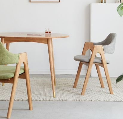 Diseño moderno Marco de madera Muebles para el hogar nórdico Cocina Silla de comedor tapizada Tejido para hotel Restaurante