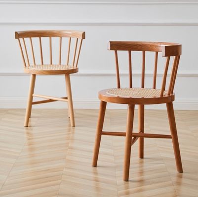 Muebles de comedor de estilo nórdico moderno Cuarto de cubierta de madera de rotín Silla trasera de madera con acabado de nitrolaca