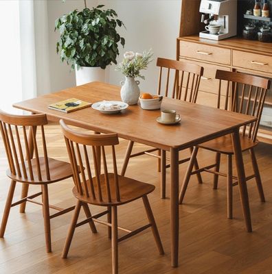 Estilo robusto Moderno Diseño sencillo Color de nuez estadounidense Mesa de comedor de madera sólida Asiento