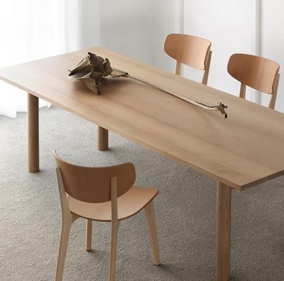 Muebles para el hogar de Vietnam Cliente diseña una mesa de comedor de madera sólida moderna con mesas de café resistentes y diseño moderno