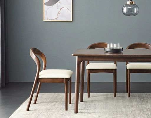 Moderna mesa de comedor y silla de madera nórdica con marco de madera de caucho para oficina en el hogar