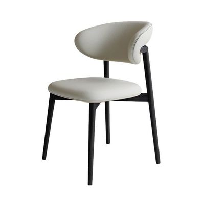 Silla de comedor nórdica moderna en madera maciza y cuero de lujo Cuero PU para comodidad del comedor