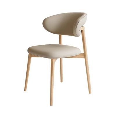 Silla de comedor nórdica moderna en madera maciza y cuero de lujo Cuero PU para comodidad del comedor