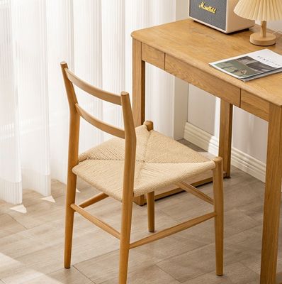 Silla de comedor de madera resistente con cojín de cordón tejido La adición perfecta a su escritorio de estudio y café de ocio