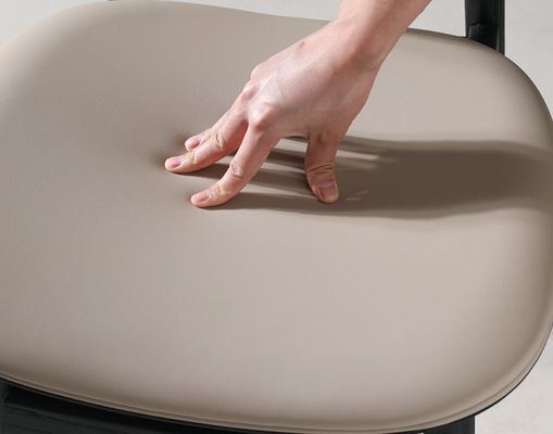 Fabrica de cuero PU de madera sólida resistente y versátil Muestra de ratán de plástico natural con acabado de nitrolaca