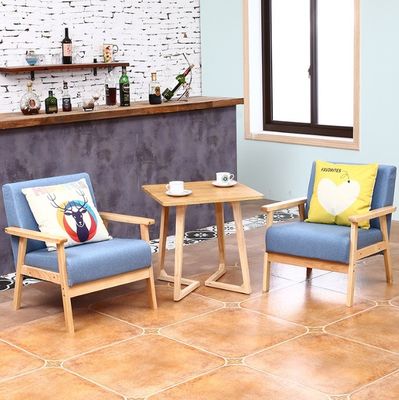 Colores personalizados silla de madera sólida W64*D59*H71CM para salón contemporáneo y sofisticado
