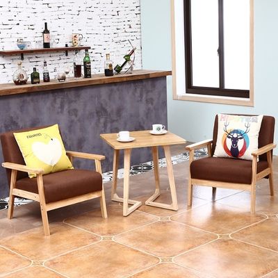 Colores personalizados silla de madera sólida W64*D59*H71CM para salón contemporáneo y sofisticado