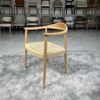 Silla de elevación de madera maciza Silla de brazo de comedor moderno con asiento de cuerda duradero y función de elevación