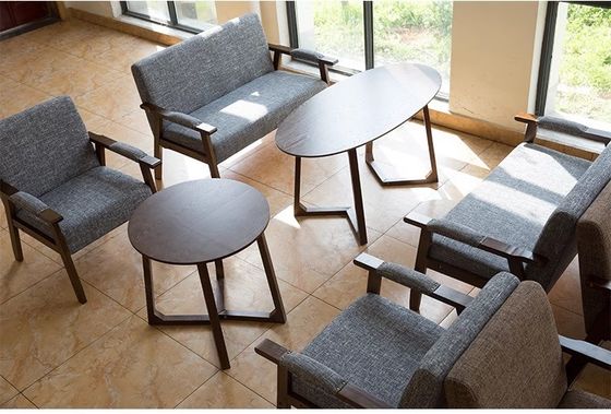 Silla de asiento blando de diseño moderno para el salón y el hotel W65*D59*H75CM Silla de sofá de madera de tejido sólido