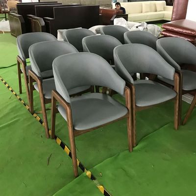 Silla de tapicería moderna a medida para restaurante Hotel Muebles de madera sólida Silla de comedor del taller