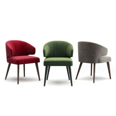 OEM Sí Sala de comedor Piernas de madera Silla de terciopelo Asiento de asiento único Respaldo de ala sillas de comedor para muebles de restaurante de lujo