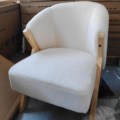 Silla de madera nórdica moderna Marco de madera sólida de ceniza resistente para diseño hotelero Sillones de sofá de madera de lana de cordero de terciopelo