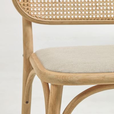 Muebles de comedor silla de comedor de tela de lino blanco con almohadilla y respaldo curvo color nuez madera en color personalizado