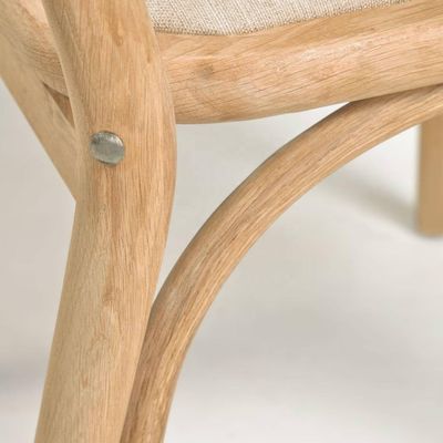 Muebles de comedor silla de comedor de tela de lino blanco con almohadilla y respaldo curvo color nuez madera en color personalizado
