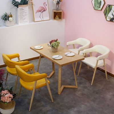 Silla de asiento blando de estilo moderno para el salón y el hotel Silla de comedor de madera de tejido sólido de diseño moderno