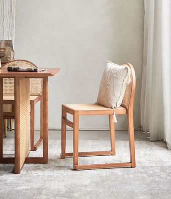 Silla nórdica sillas de comedor de madera sólida modernas para el envío de correos y diseños personalizados