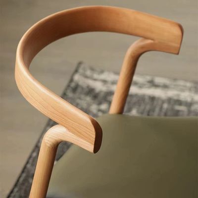 Diseños personalizados silla de madera sólida para restaurante en diseño moderno