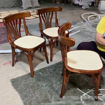 Sillones de madera de diseño moderno con apoyo reclinable y tapicería de cuero de PU en estilo nórdico