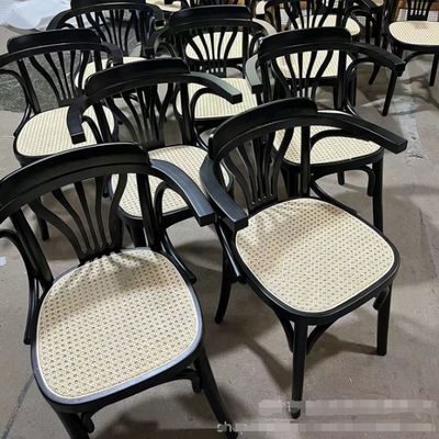 Sillones de madera de diseño moderno con apoyo reclinable y tapicería de cuero de PU en estilo nórdico