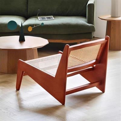 Cadro de madera de caucho silla de ocio de estilo nórdico para el salón silla de salón de madera