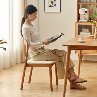 NO Silla de comedor de madera sólida nórdica plegada para una experiencia de restaurante moderna
