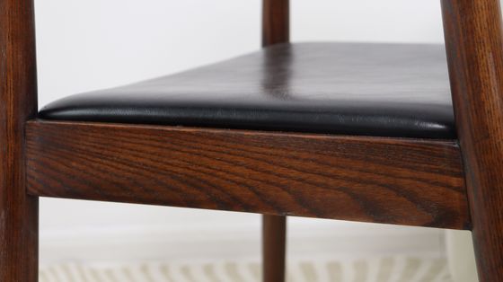 Nitrolacquer Finish Nordic Solid Wood Armrest Cushion Silla para comedor Hotel Hogar Silla presidencial Restaurante Tienda de cafeterías