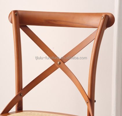 Estilo de diseño moderno Madera sólida X silla de espalda cruzada para bodas de celebridades en un restaurante occidental