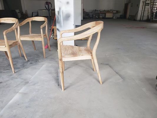 Silla de comedor con reposabrazos de madera maciza en estilo banquete clásico para bodas en hoteles