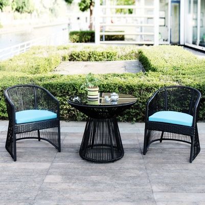 Silla de comedor de metal estilo italiano Silla de café de madera para asientos exteriores de lujo moderno