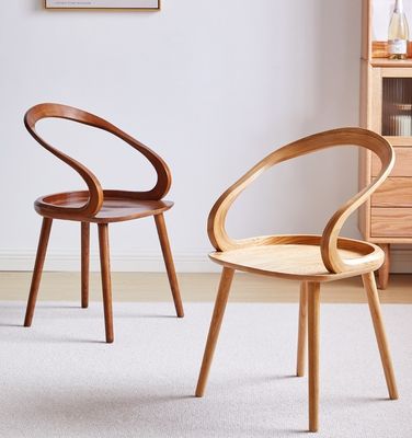 Muebles de restaurante silla de comedor moderna de madera sólida con acabado cerisa y diseño nórdico