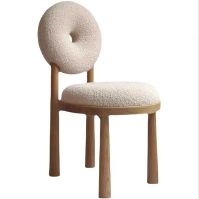 Silla de comedor de madera sólida para el hotel Servicio OEM aceptado en el apartamento
