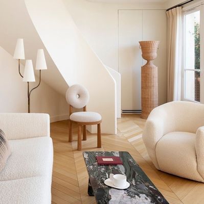Silla de comedor de madera sólida para el hotel Servicio OEM aceptado en el apartamento