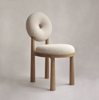 Silla de comedor de madera sólida para el hotel Servicio OEM aceptado en el apartamento