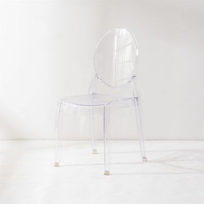 Silla de comedor moderno apilable hecha de material PC transparente para apilar en el salón del hotel café