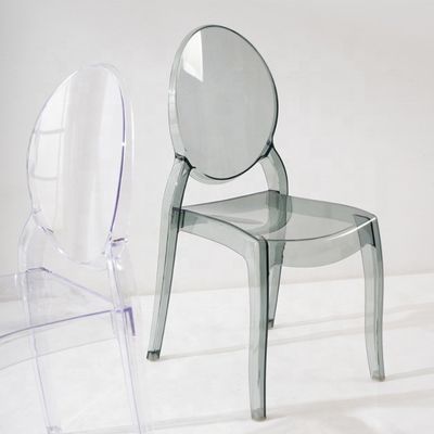 Silla de comedor moderno apilable hecha de material PC transparente para apilar en el salón del hotel café