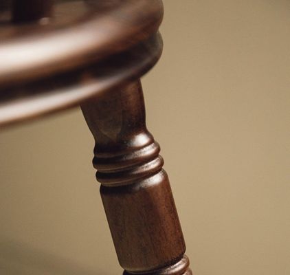 No hay silla de comedor de madera sólida de estilo nórdico de lujo perfecta para el comedor