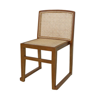 Servicio OEM aceptado Muebles nórdicos Apoyo de espalda de ratán apilable silla de comedor de madera sólida para hotel restaurante