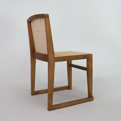 Servicio OEM aceptado Muebles nórdicos Apoyo de espalda de ratán apilable silla de comedor de madera sólida para hotel restaurante