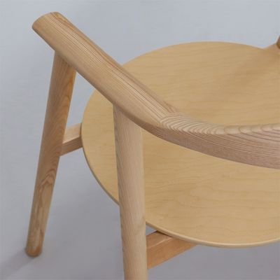 Silla de comedor de madera sólida nórdica de lujo para comedor W55*D47.5*H74.5 cm con servicio OEM aceptado