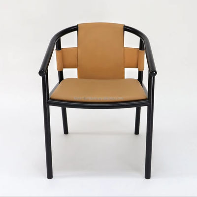 Silla de comedor específica marco de madera maciza salón de ocio acento sillas de brazos con cuero de silla marrón
