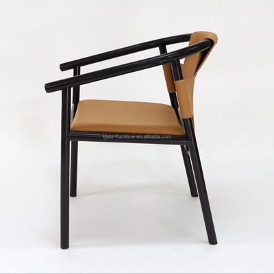 Silla de comedor específica marco de madera maciza salón de ocio acento sillas de brazos con cuero de silla marrón